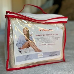 NWOT Memory Foam Knee Pillow